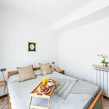 Borgo Alto Apartment Puegnago del Garda